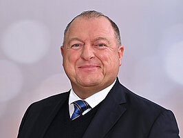Dr. Armin Hoffmann